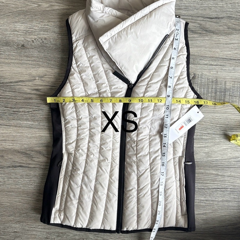 Calvin Klein performance water repellent puffer vest NWT - Picture 8 of 11